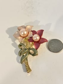 Vintage Pink Enameled flower pearl Brooch