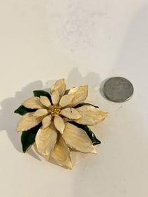 Vintage enamel flower rhinestone Brooch