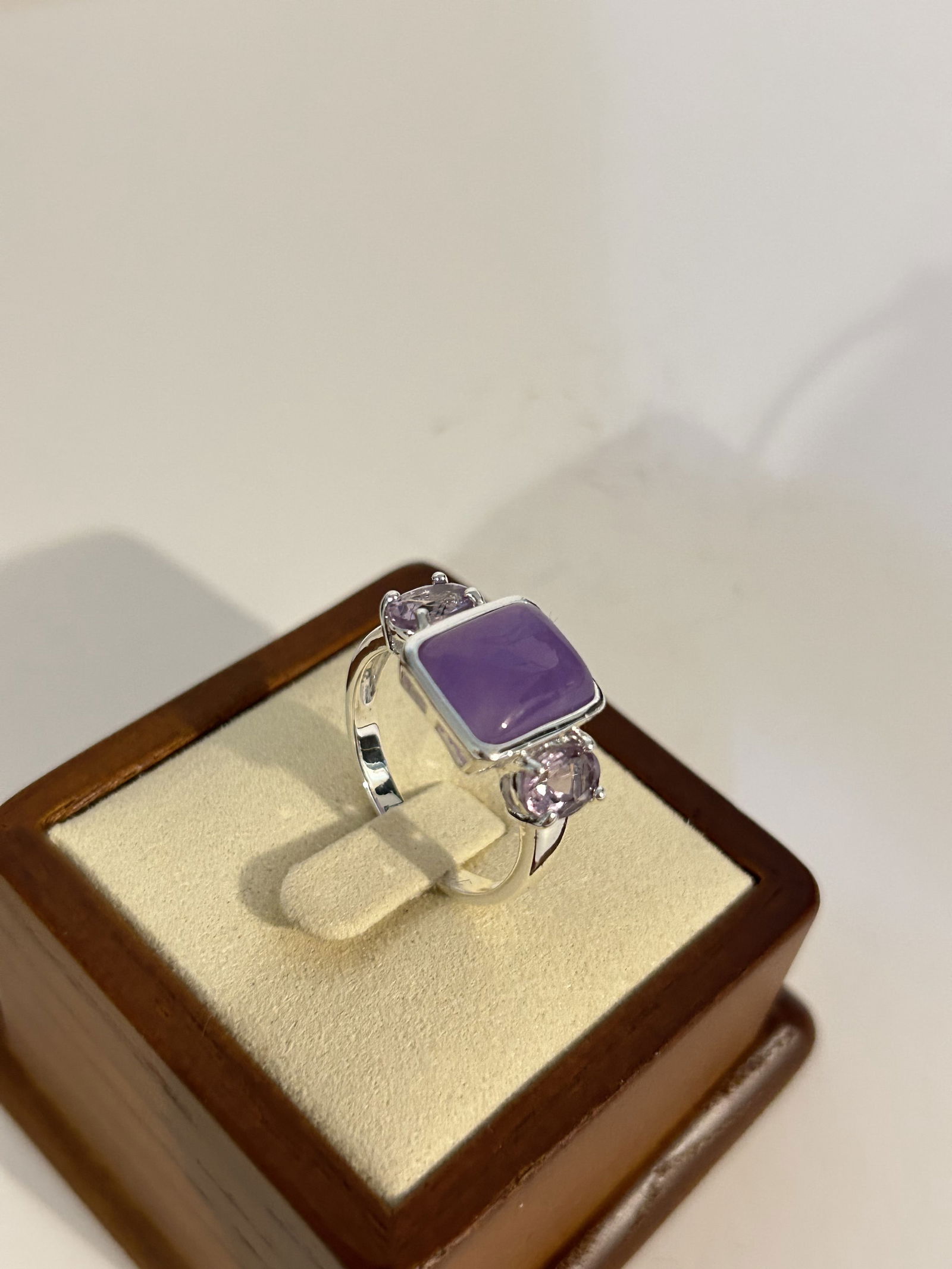 Vintage sterling Silver Amethyst Ring sz 10 (1 of 5)