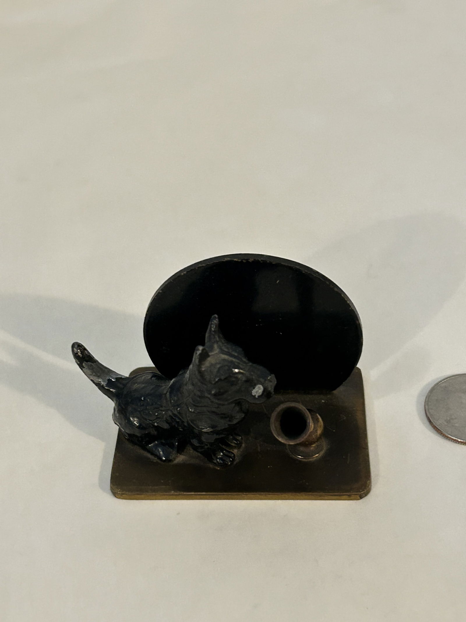 vintage hershey mini dog bronze pen holder missing pen: vintage hershey mini dog bronze pen holder missing pen Please view all photos as they are part of the description and condition of this Item, Feel free to contact me with questions or picture requests