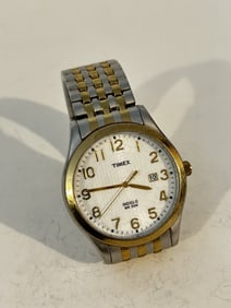 Vintage Timex Indiglo WR30M Men's Wrist Watch Silver Tone Case White Dial Runs great