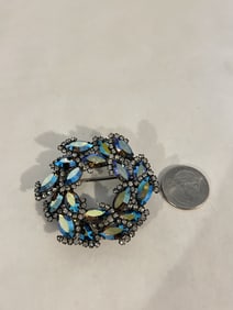 Vintage rhinestone Brooch 2 1/2"