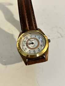 gruen precision quartz watch gold tone leather band works !!!!
