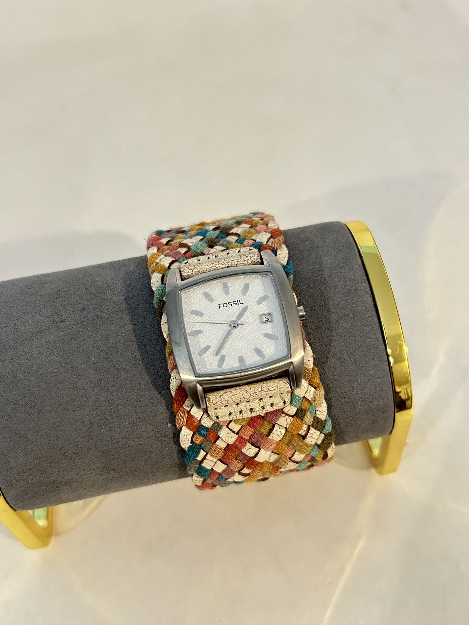 Vintage Fossil Watch Womens Leather Braided Wide Band Rainbow Calendar Date works great!!!! (1 of 4)