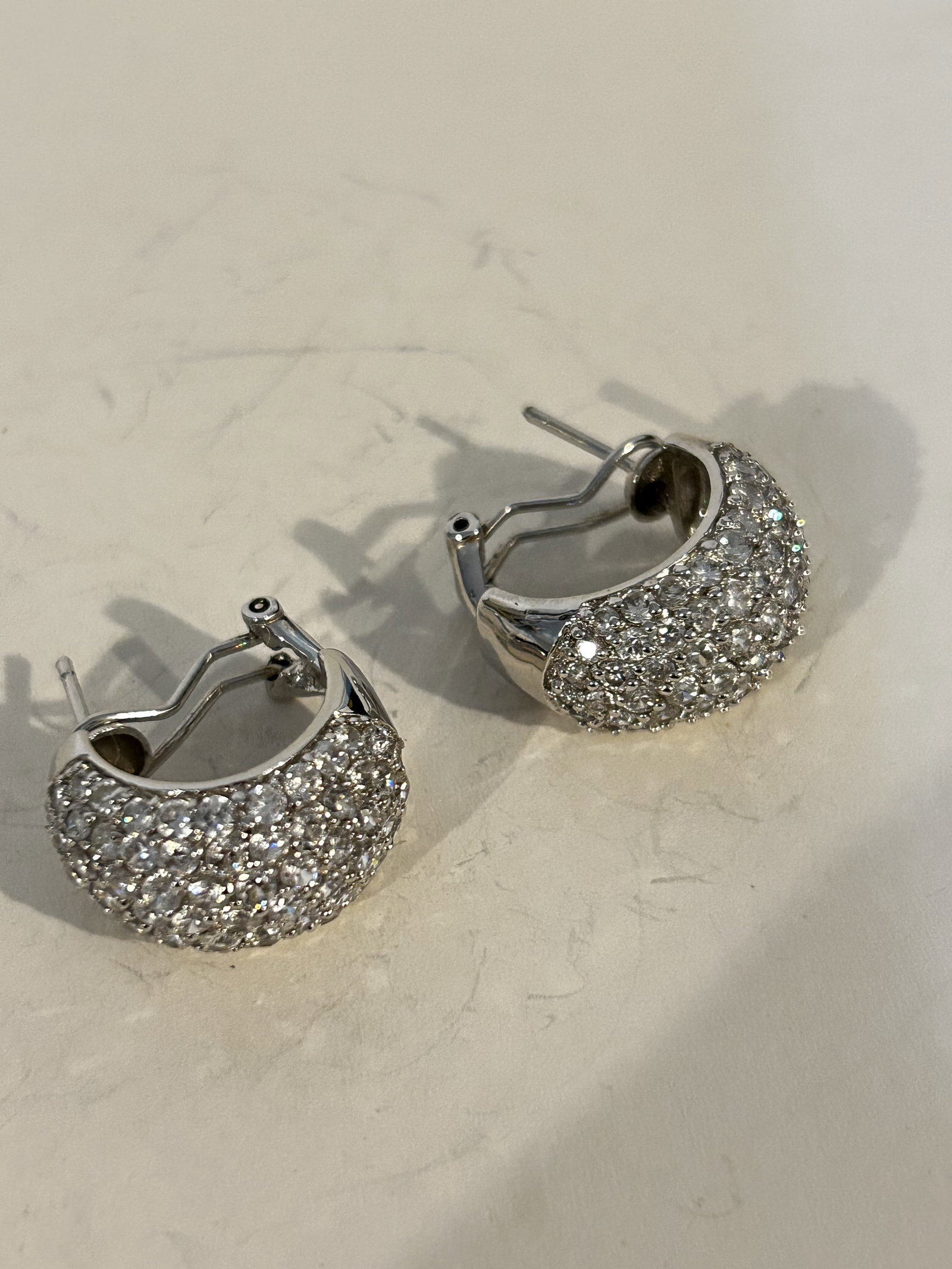 Vintage Sterling Silver rhinestone Earrings: Vintage Sterling Silver rhinestone Earrings Please view all photos as they are part of the description and condition of this Item, Feel free to contact me with questions or picture requests! Used Item