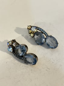 Vintage Elegant clip on blue rhinestone Earrings
