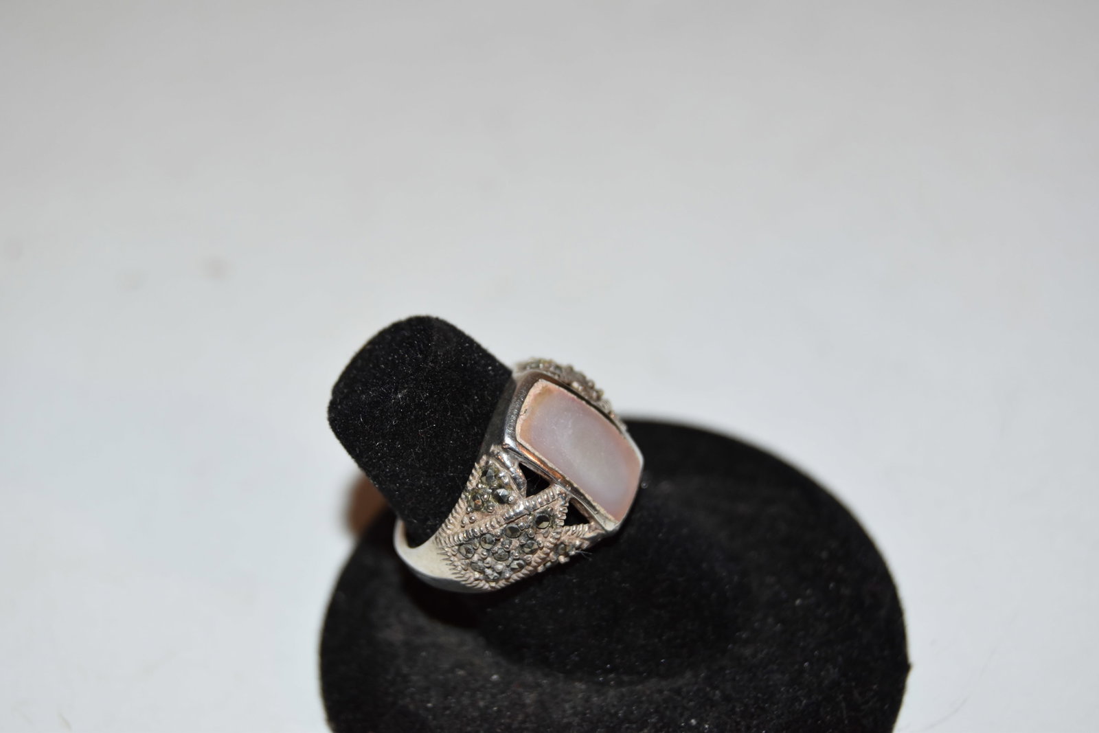 Vintage Sterling Silver mother of pearl marcasite Ring sz 6: Vintage Sterling Silver mother of pearl marcasite Ring sz 6 Please view all photos as they are part of the description and condition of this Item, Feel free to contact me with questions or picture req