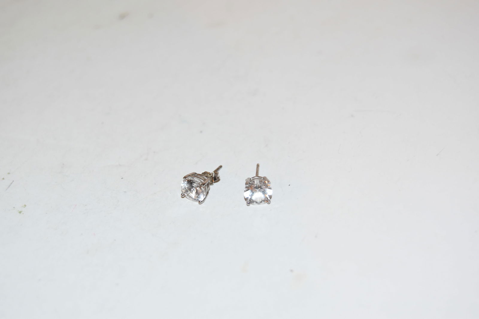 Vintage Sterling Silver lab grown post diamonds Earrings (1 of 3)