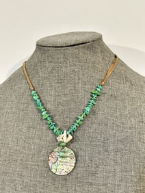 Vintage Turquoise mother of pearl pendant necklace 18"