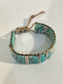 Vintage Turquoise beaded Bracelet 8"