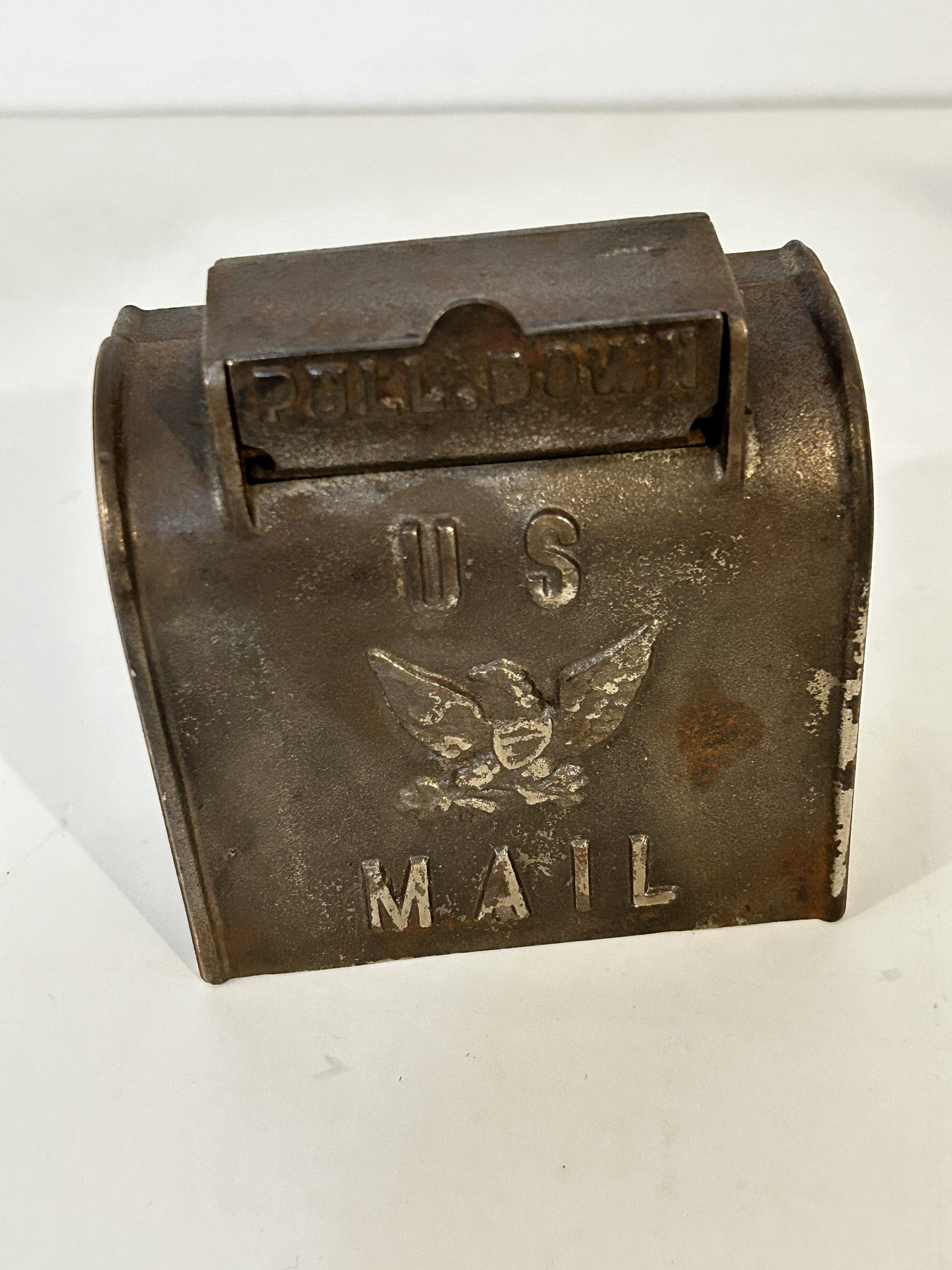 Vintage mini bank: Vintage mini bank Please view all photos as they are part of the description and condition of this Item, Feel free to contact me with questions or picture requests! Used Item AS IS