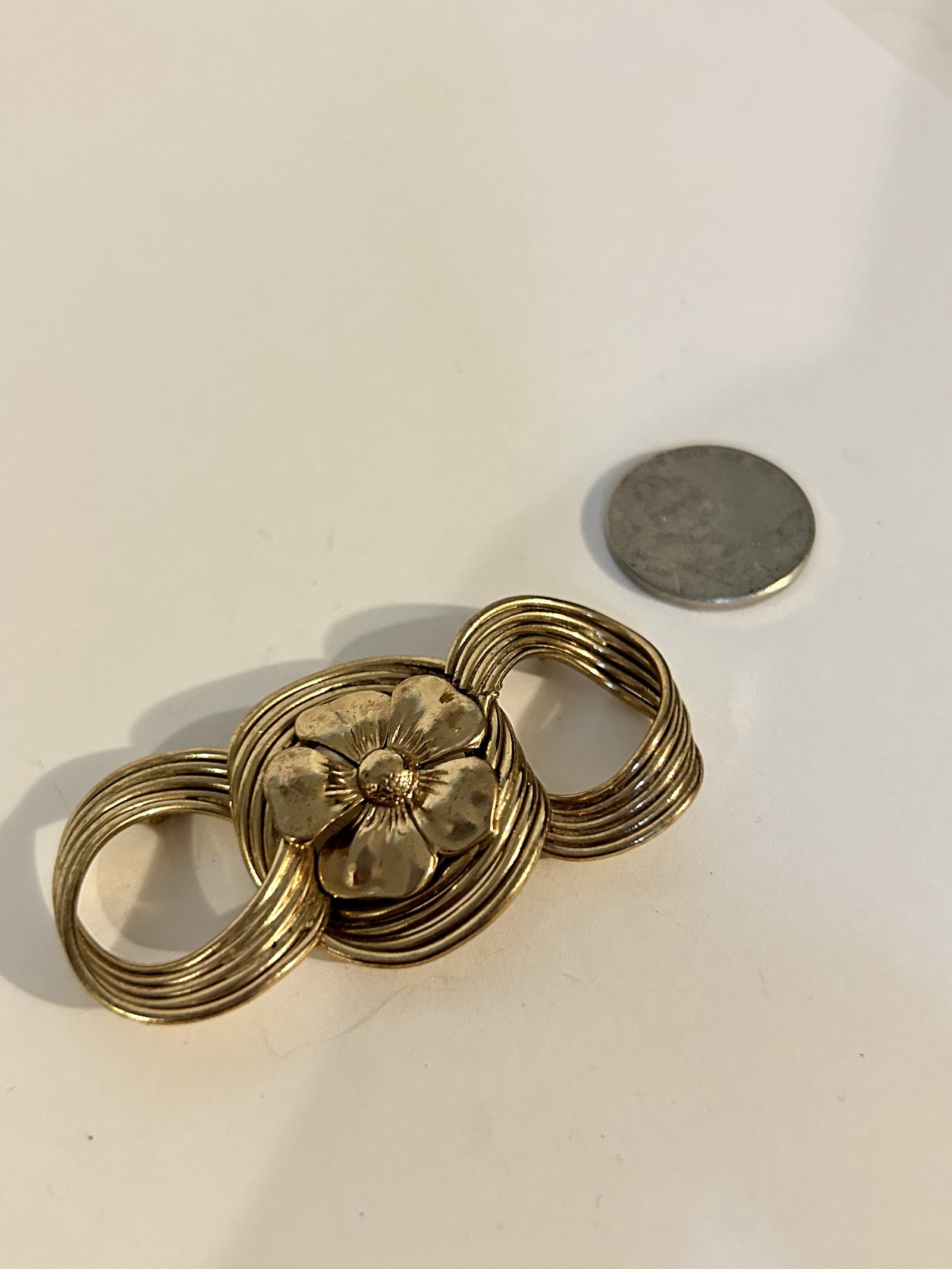 Vintage signed Jacques Kreisler Brooch: Vintage signed Jacques Kreisler Brooch Please view all photos as they are part of the description and condition of this Item, Feel free to contact me with questions or picture requests! Used Item AS I