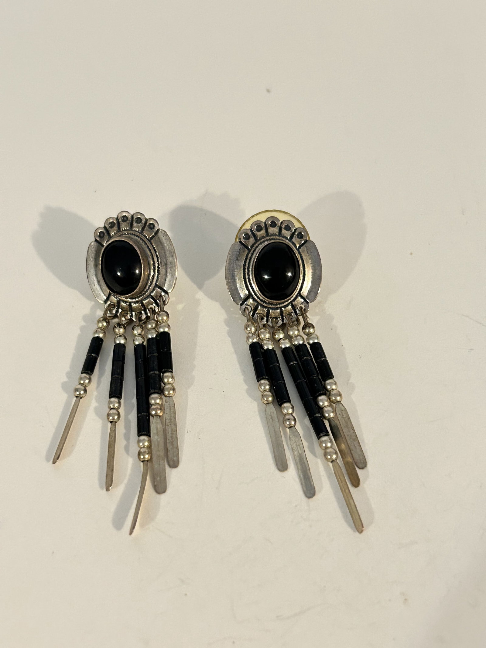 QT-Sterling Silver Southwest onyx Fringe Tassel Dangle Post Earrings: QT-Sterling Silver Southwest onyx Fringe Tassel Dangle Post Earrings Please view all photos as they are part of the description and condition of this Item, Feel free to contact me with questions or pi