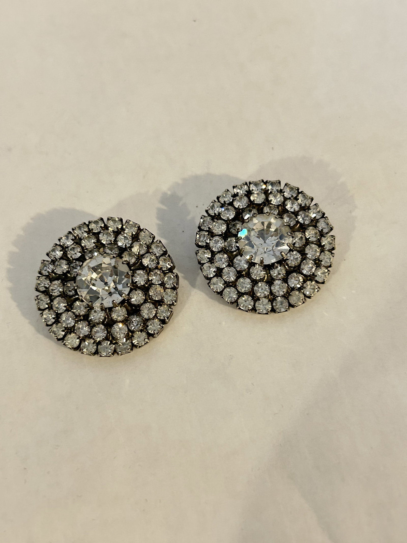Vintage round rhinestone shoe clips earrings (1 of 4)