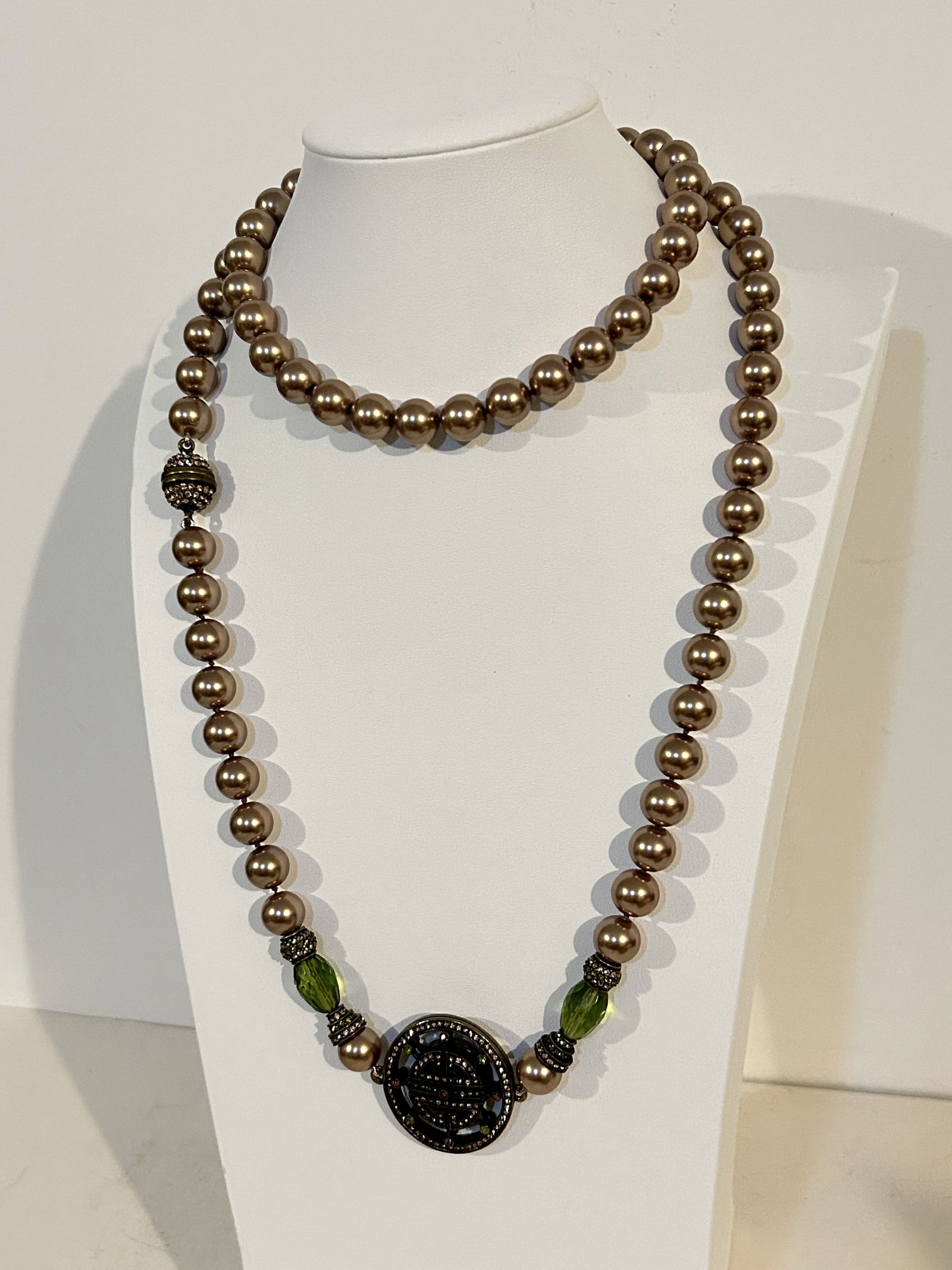 Designer Heidi Daus Gold-Tone Rhinestone Pearl Enamel Pendant Necklace 42" (1 of 4)