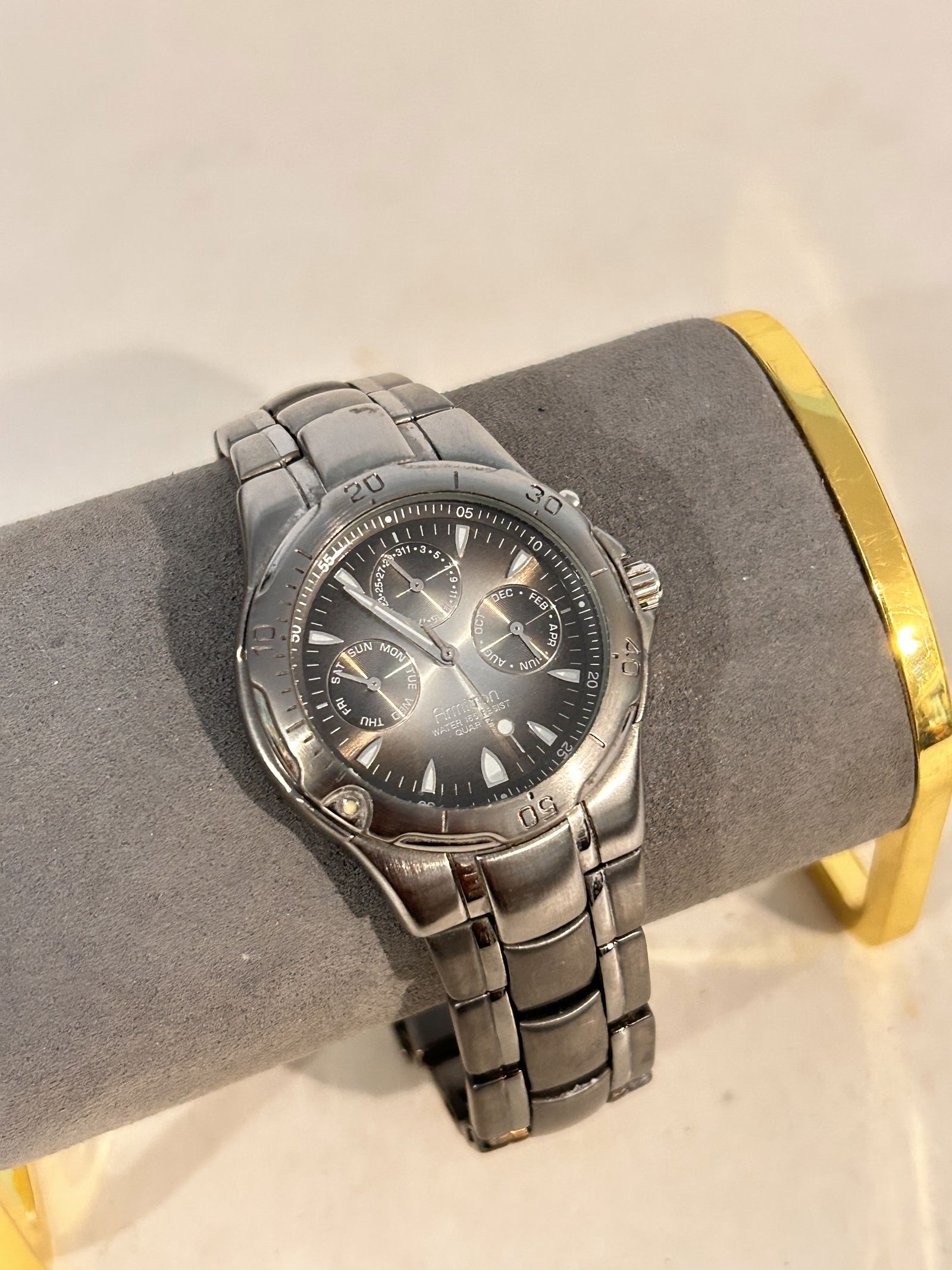 Vintage Armitron Quartz working Watch 20/1849 (1 of 6)