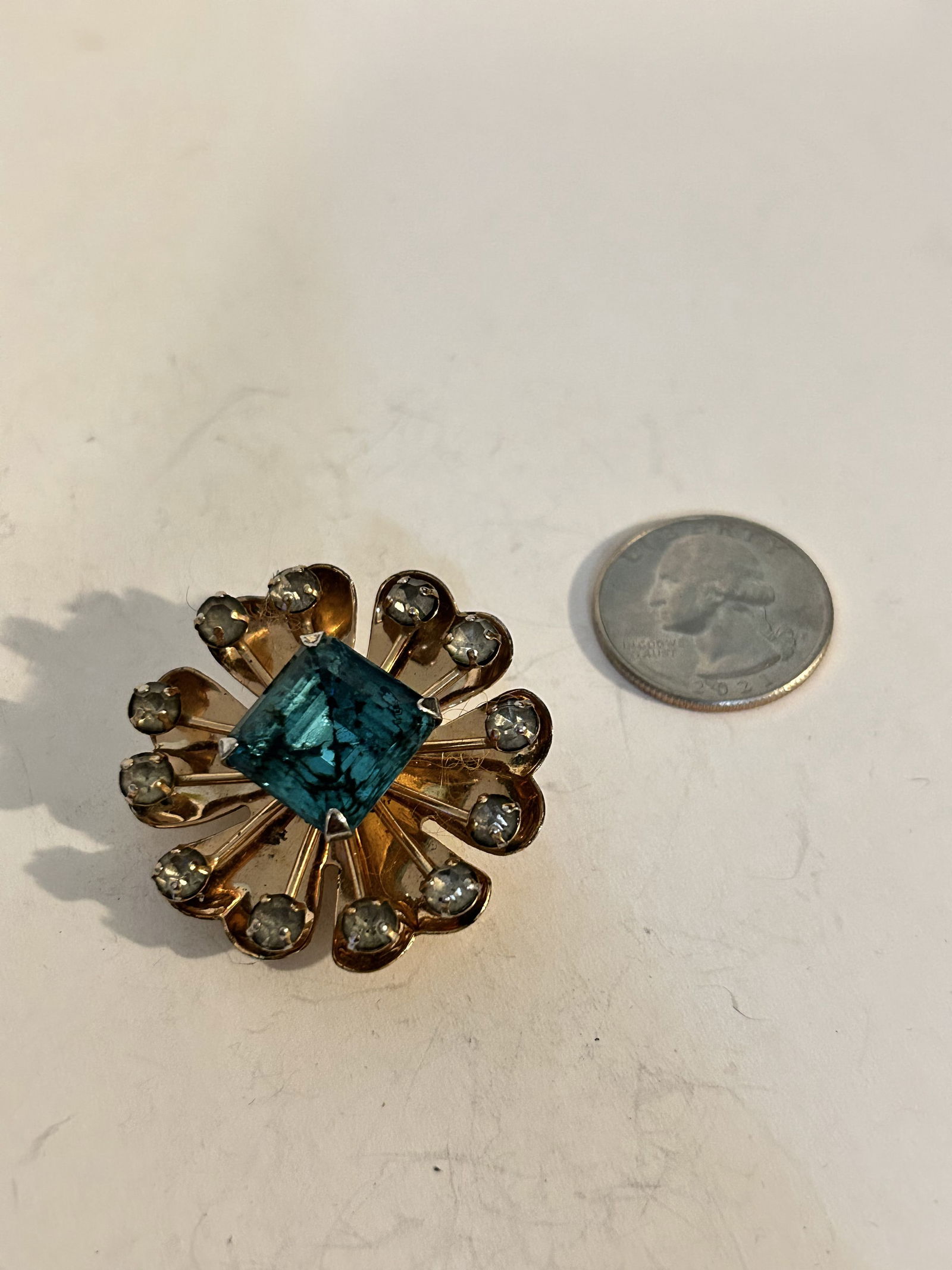 Vintage Signed LEO GLASS Antique Gold Tone blue tourmaline Pin Brooch pendant signed (1 of 4)