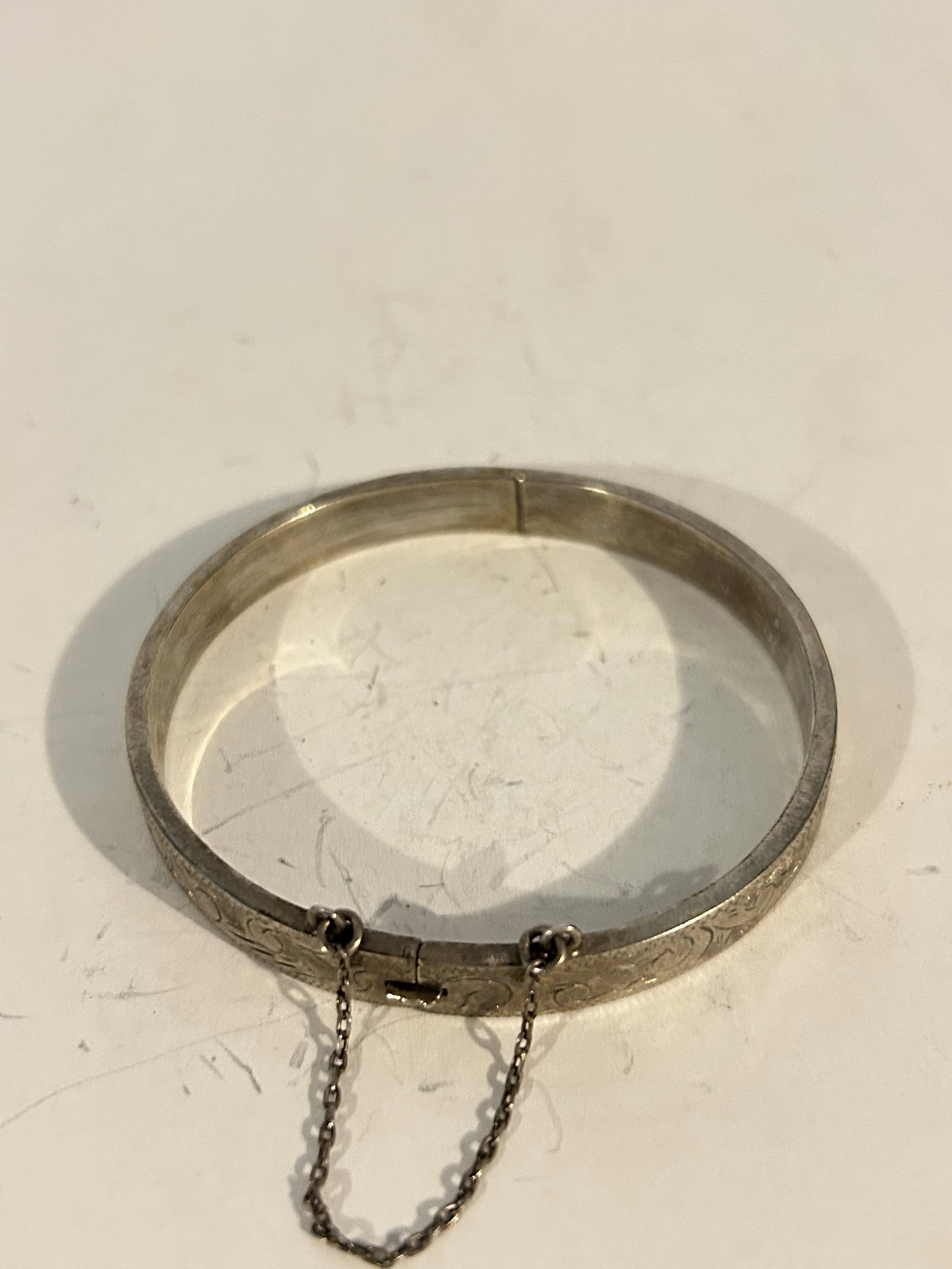 Vintage Siam Sterling Silver etched Bangle Bracelet 8" (1 of 4)