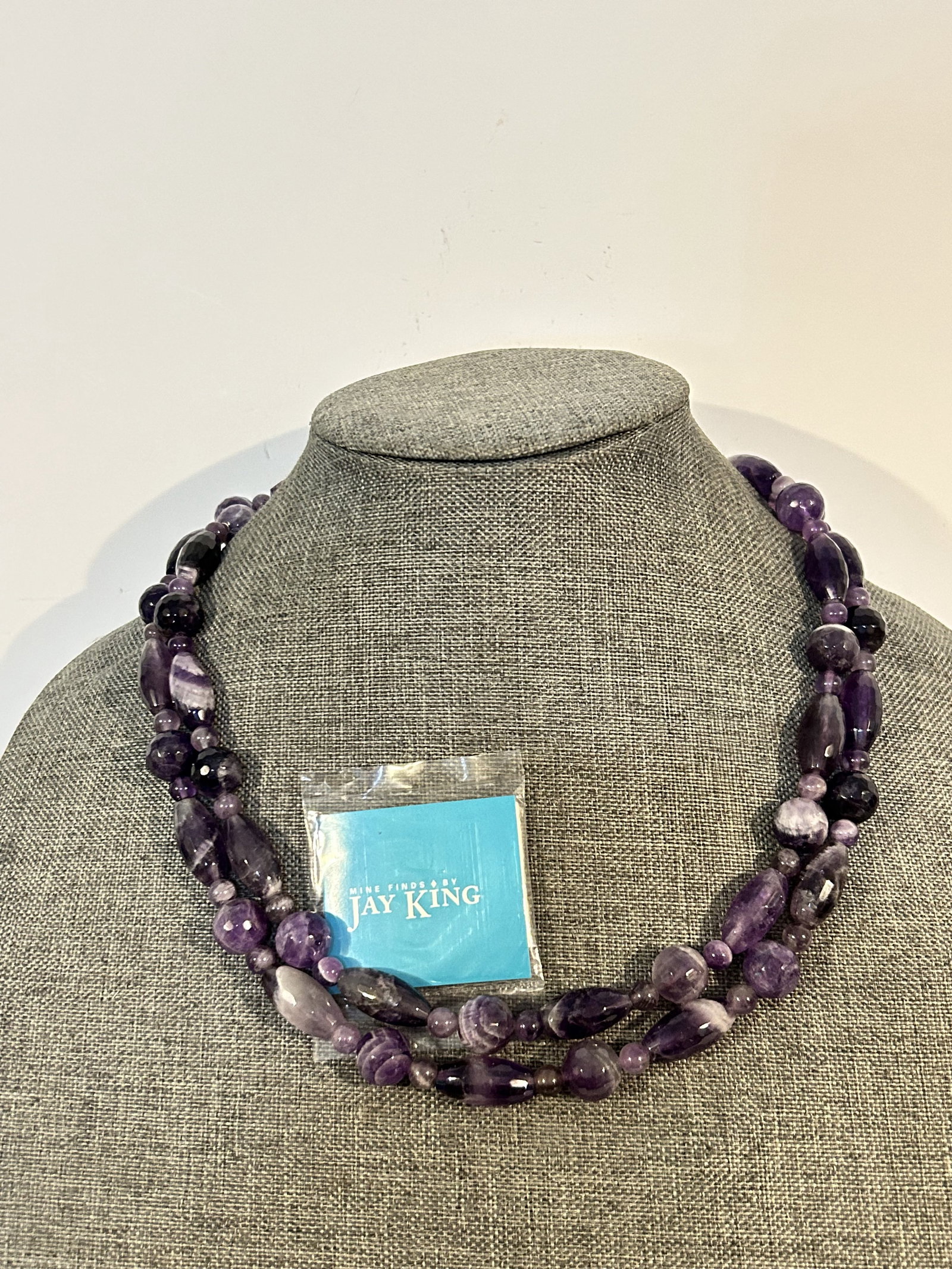 Vintage Jay King Purple Amethyst Small & Large Bead Necklace 42": Vintage Jay King Purple Amethyst Small & Large Bead Necklace 42" Please view all photos as they are part of the description and condition of this Item, Feel free to contact me with questions or pictur