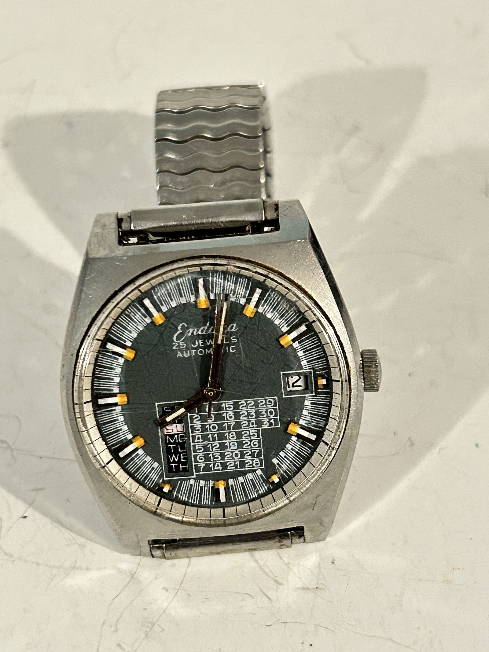 vintage endura automatic 25 jewels working watch (1 of 5)