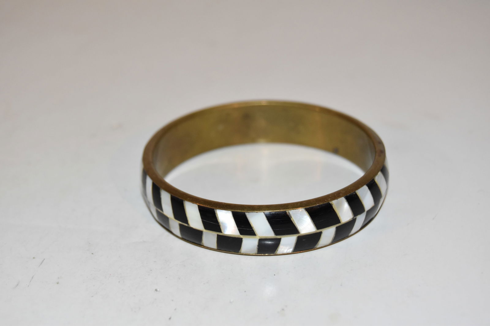 Vintage brass mother of pearl Bracelet 7" (1 of 3)