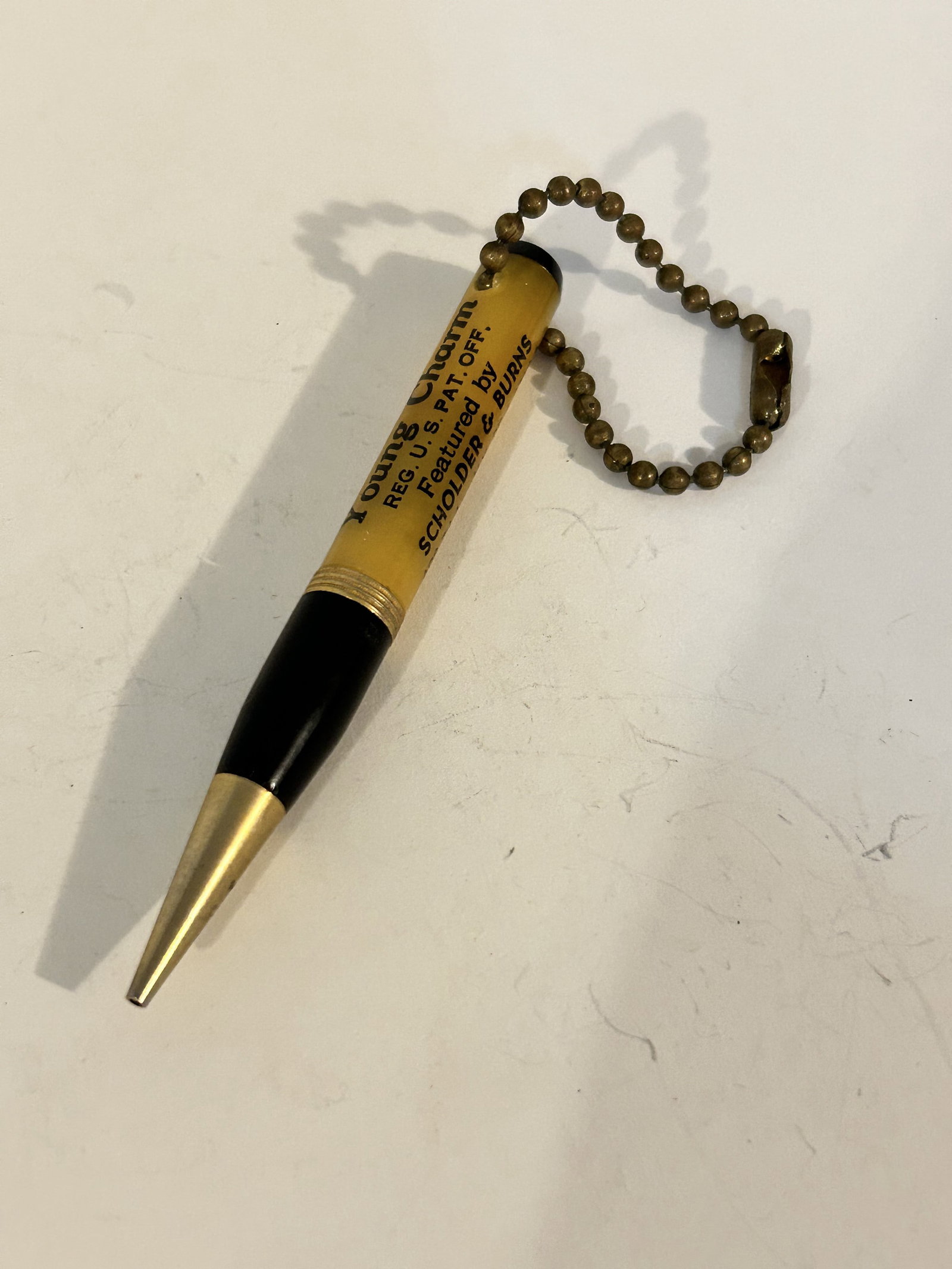 Vintage old pen fob: Vintage old pen fob Please view all photos as they are part of the description and condition of this Item, Feel free to contact me with questions or picture requests! Used Item AS IS