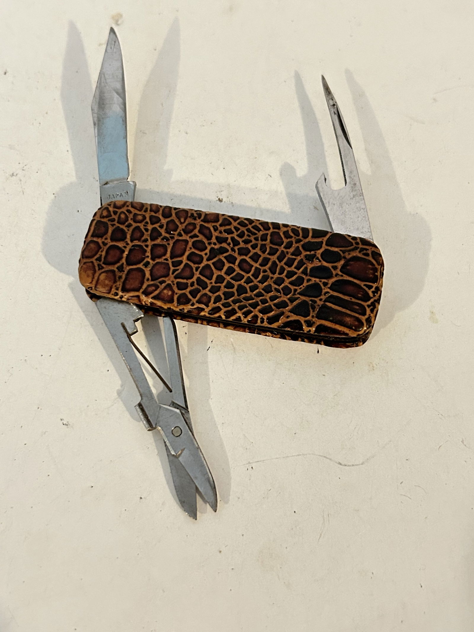 vintage Japan snake/reptile skin flat knife (1 of 5)