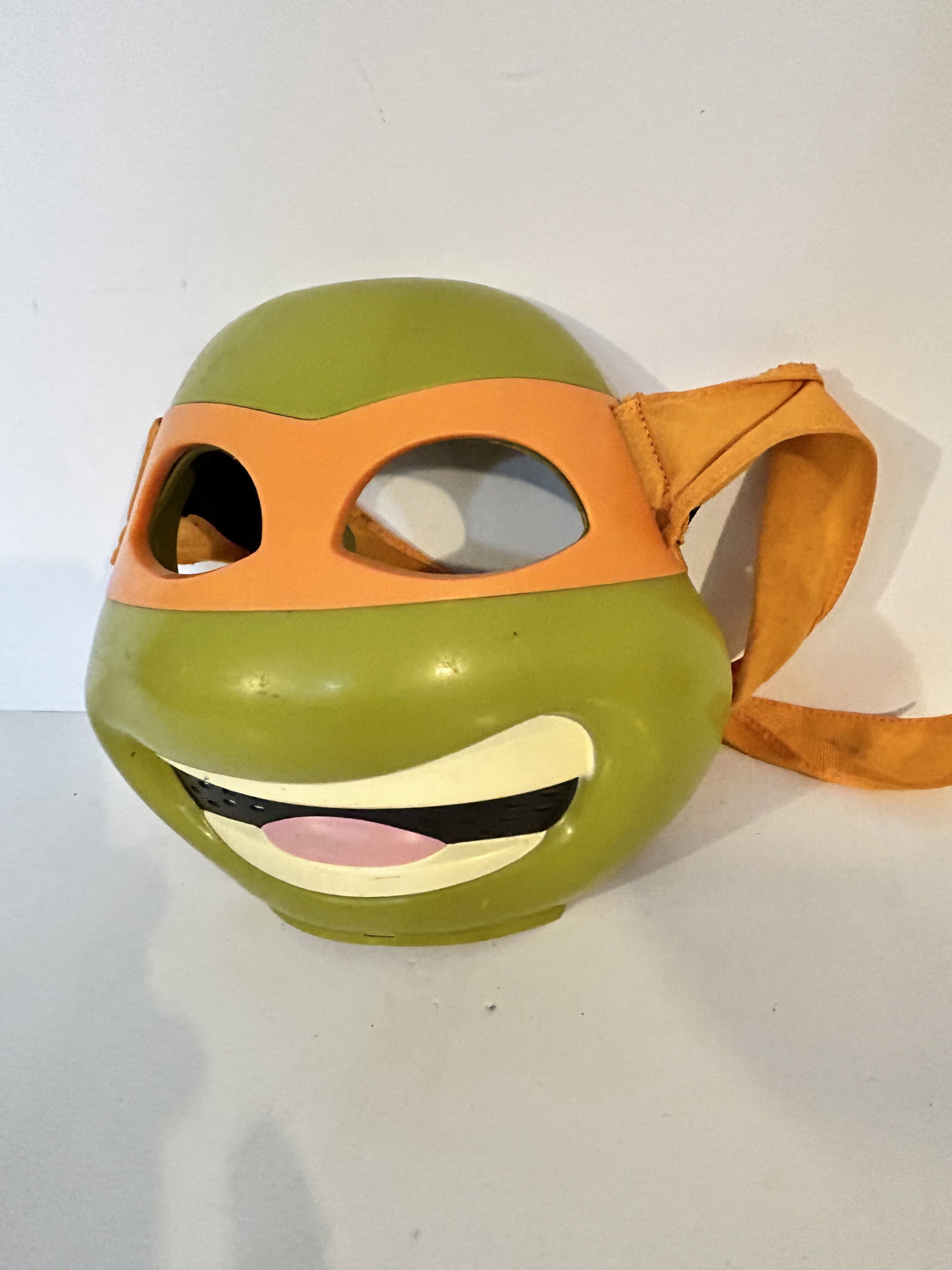 vintage teenage mutant ninja turtles mask: vintage teenage mutant ninja turtles mask Please view all photos as they are part of the description and condition of this Item, Feel free to contact me with questions or picture requests! Used Item A