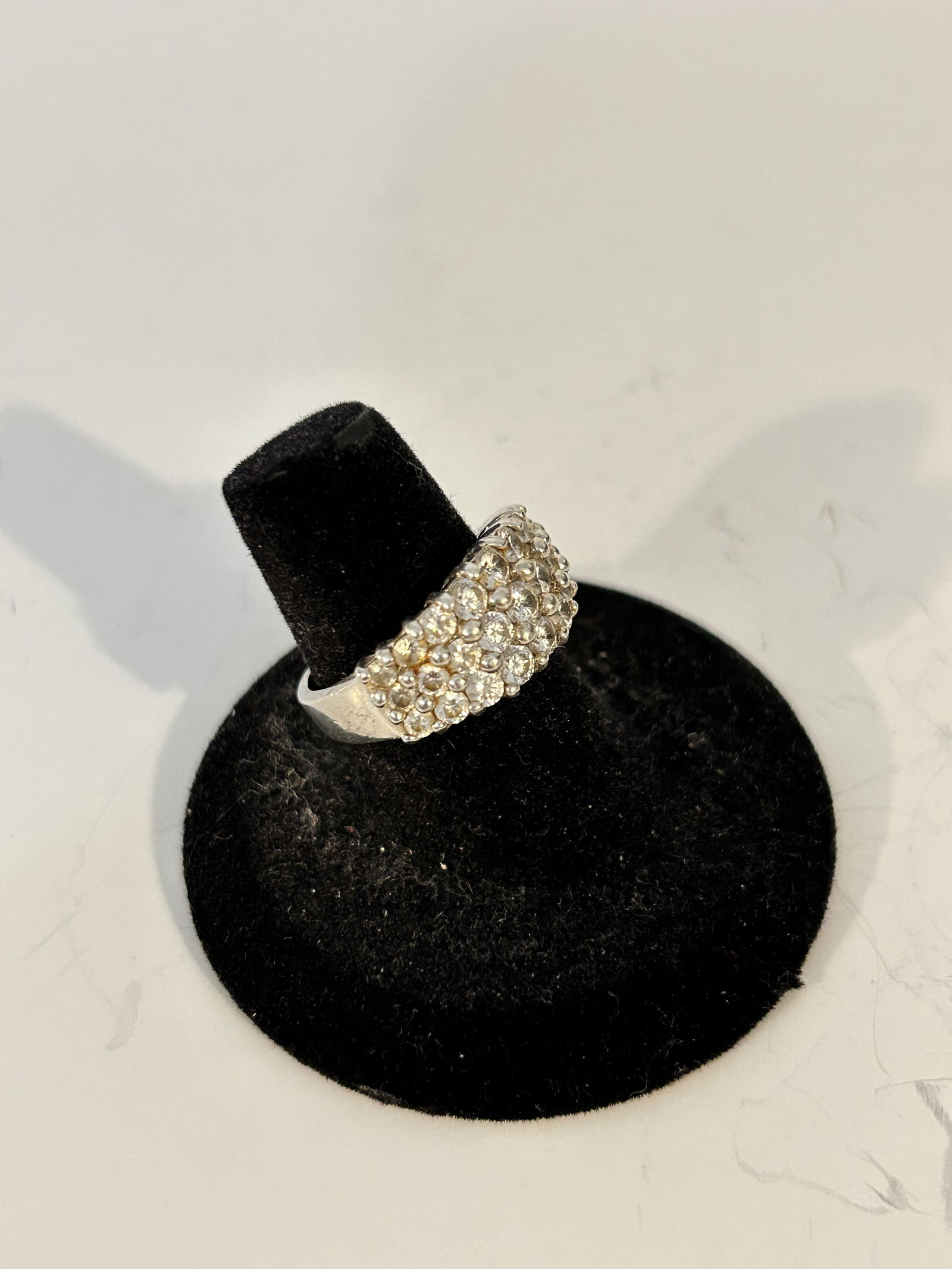 Vintage Sterling Silver rhinestone Ring sz 7 (1 of 5)