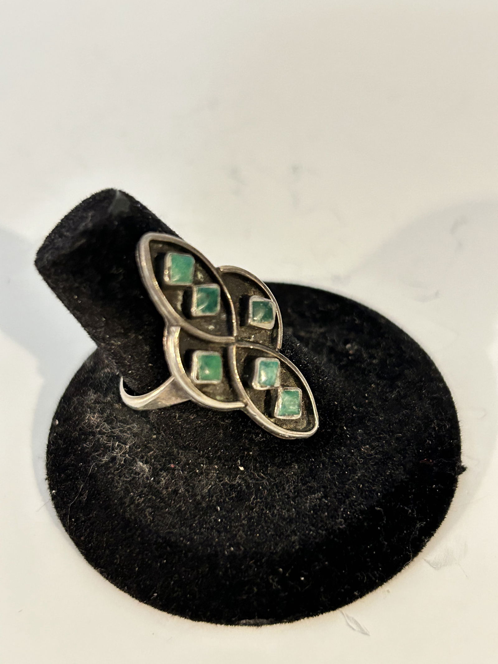 Vintage Sterling Silver green stone Ring sz 8 (1 of 5)