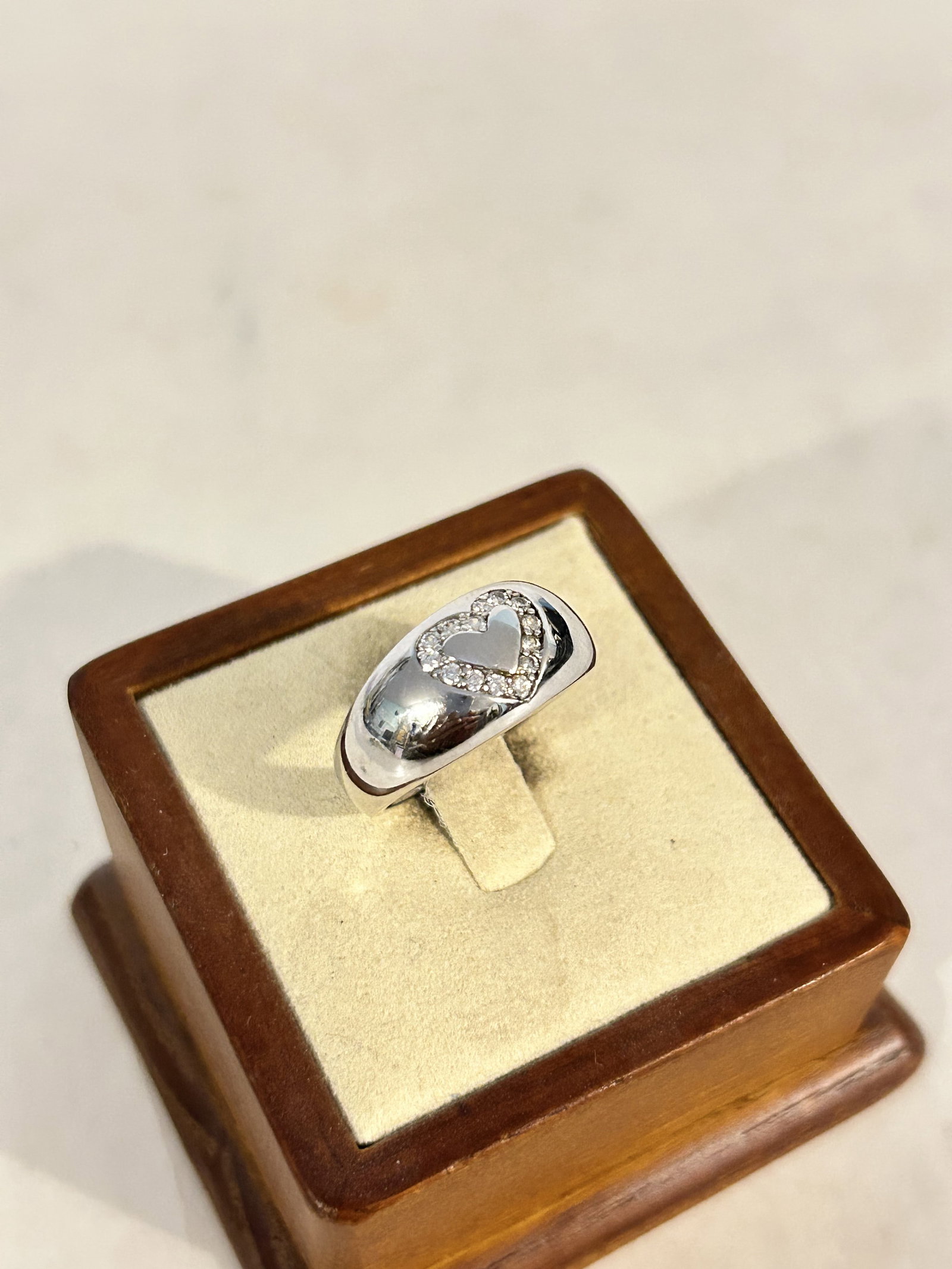 Vintage Sterling Silver CZ heart Ring sz 7 (1 of 5)