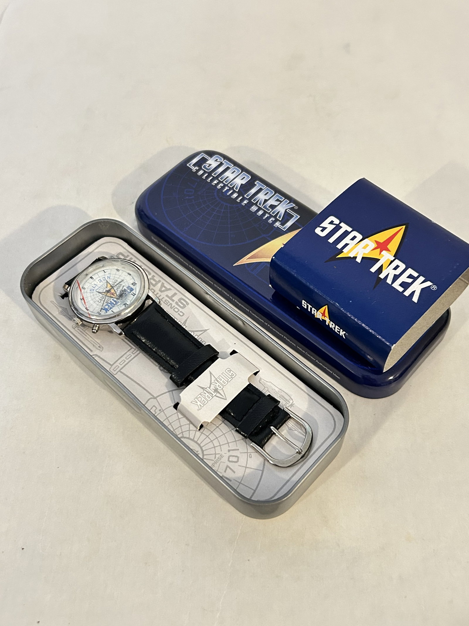 Vintage Star Trek 1998 Paramount Pictures Watch in Original Case New (1 of 5)