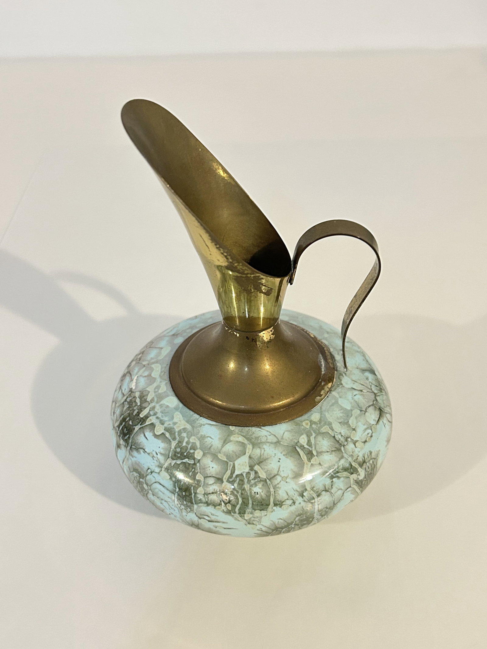 Vintage Delft Holland Brass and Marbled Robin Blue Hand Painted Pitcher and Vase: Vintage Delft Holland Brass and Marbled Robin Blue Hand Painted Pitcher and Vase Please view all photos as they are part of the description and condition of this Item, Feel free to contact me with que