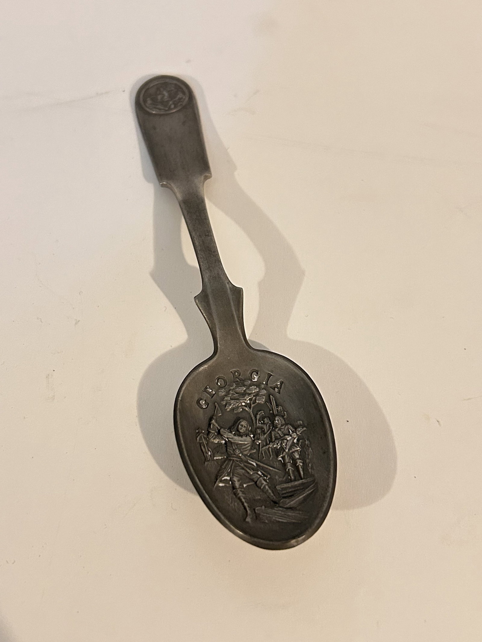 Vintage Georgia Pewter Spoon: Vintage Georgia Pewter Spoon Please view all photos as they are part of the description and condition of this Item, Feel free to contact me with questions or picture requests! Used Item AS IS
