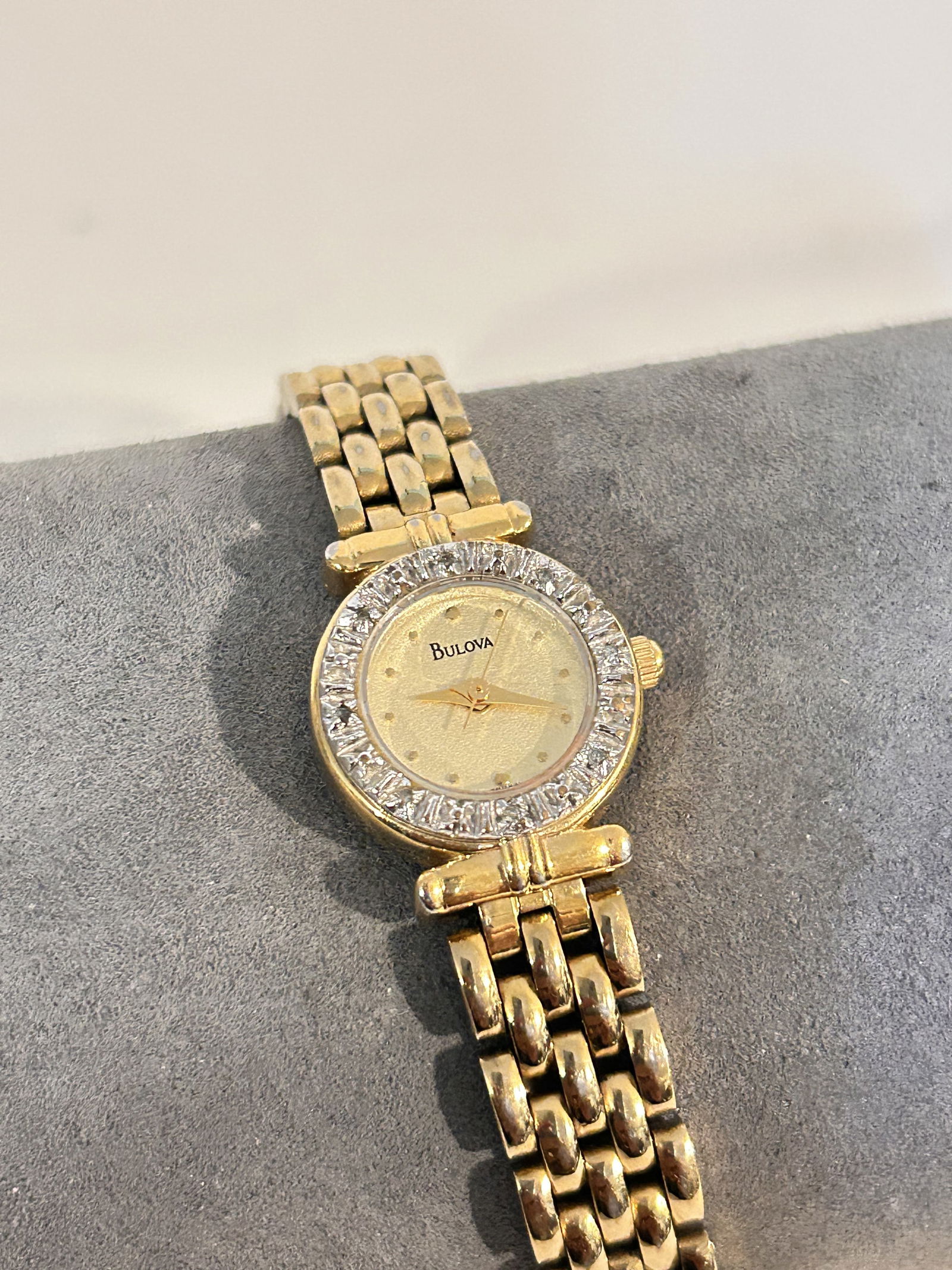 Vintage Bulova Ladies Diamond Bezel gold Dial 20mm Quartz Analog Watch working: Vintage Bulova Ladies Diamond Bezel gold Dial 20mm Quartz Analog Watch working Please view all photos as they are part of the description and condition of this Item, Feel free to contact me with quest