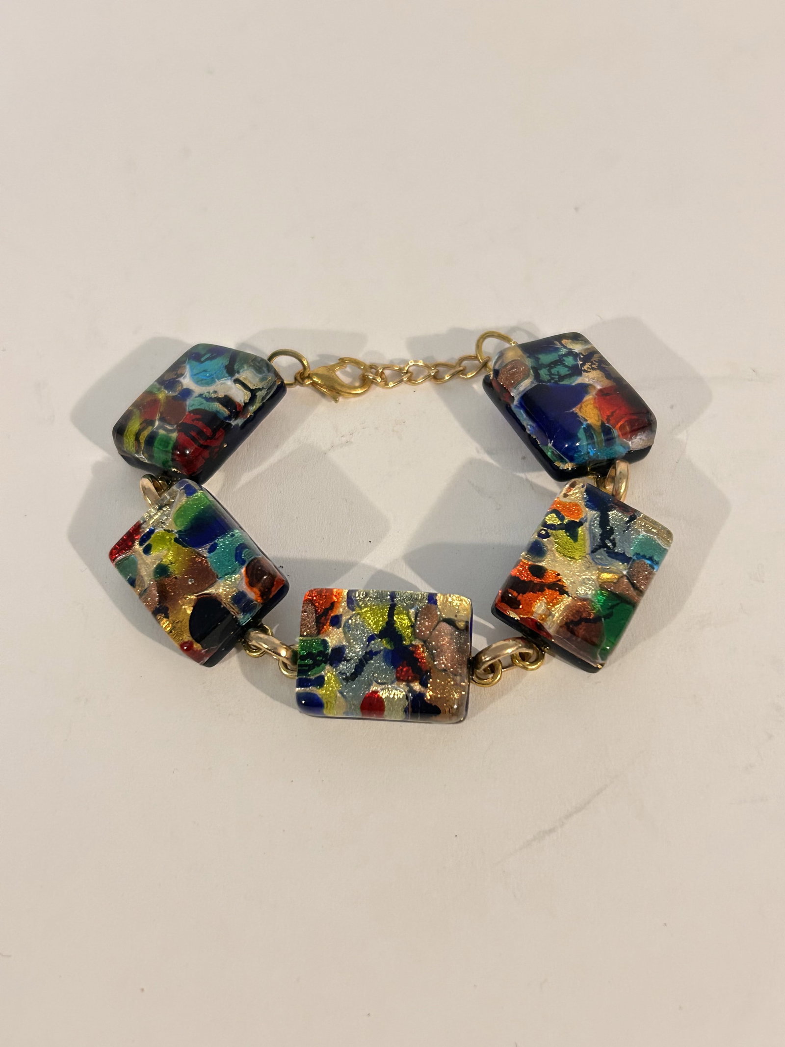 Vintage Murano chicklet Bracelet 7": Vintage Murano chicklet Bracelet 7" Please view all photos as they are part of the description and condition of this Item, Feel free to contact me with questions or picture requests! Used Item AS IS