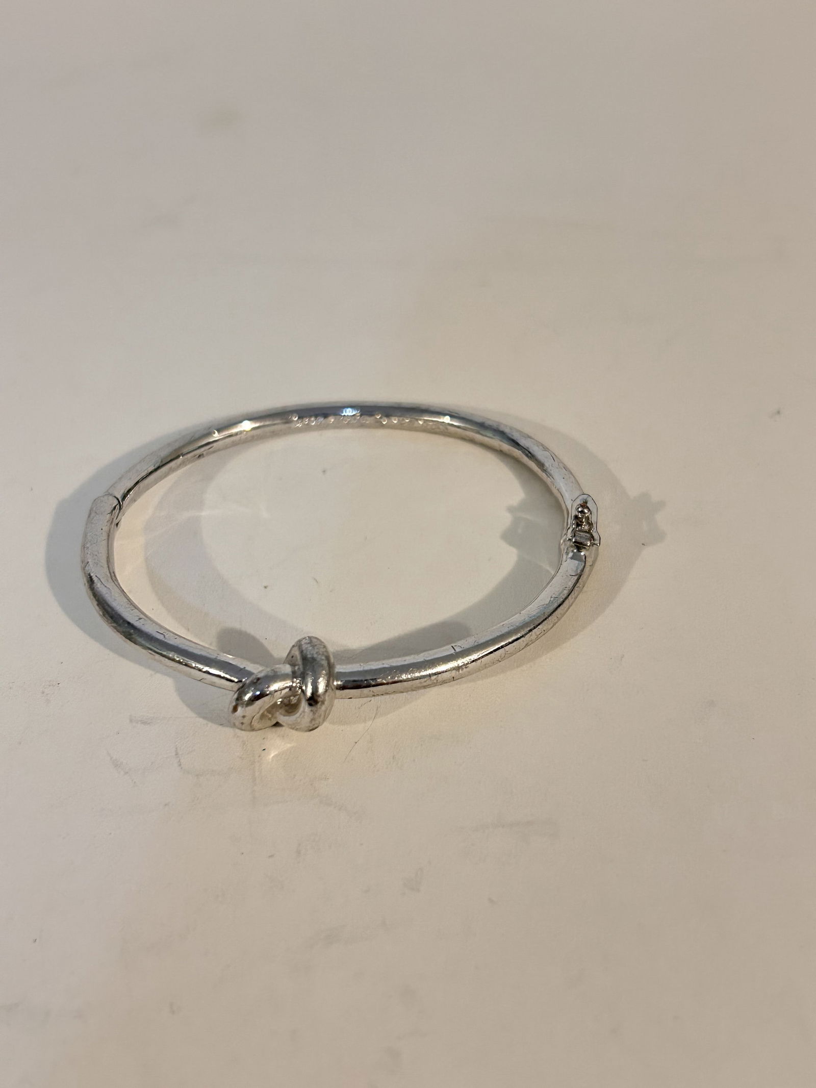 Vintage kate spade loop knot silver tone bracelet 7" (1 of 6)