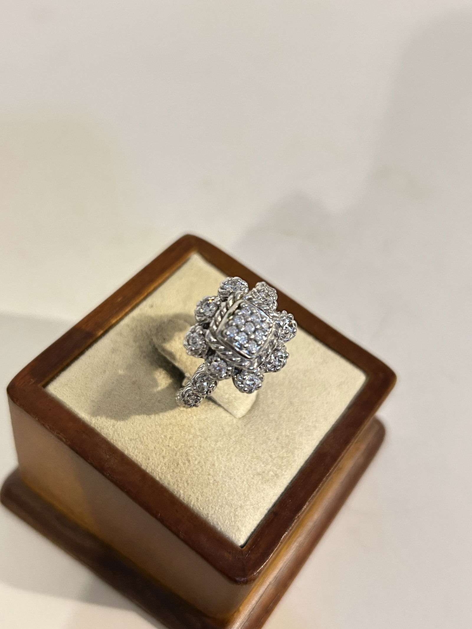 Vintage Sterling Silver Judith Ripka Ring sz 7 (1 of 5)