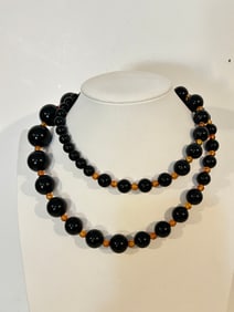 Vintage Black graduating beaded Necklace Sz 33"