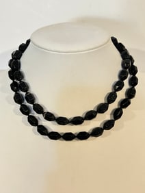 Vintage  black onyz glass Necklace Sz 29"