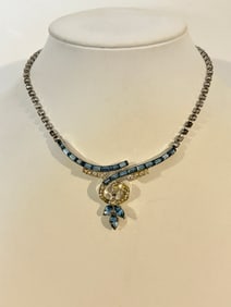 Vintage  rhinestone elegant Necklace Sz 12"