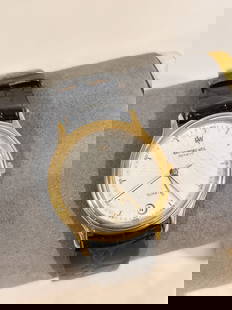 Vintage Classic Raymond Weil Geneve 18k Gold Plated Watch works great!!! Light scratches: Vintage Classic Raymond Weil Geneve 18k Gold Plated Watch works great!!! Light scratches Please view all photos as they are part of the description and condition of this Item, Feel free to contact me