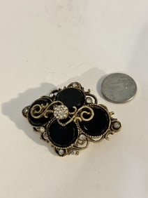 Rare Vintage Hattie Carnegie Singed Brooch goldtone