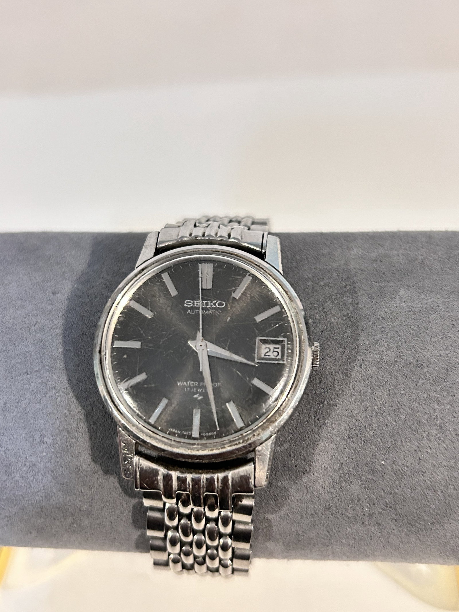 Rare Vintage Seiko 7625-8033 Automatic Original Bracelet Watch works has light scratches to face (1 of 6)
