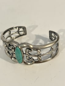 Carolyn Pollack Vintage Southwestern Style Sterling Turquoise Decorated cuff Bracelet 8"