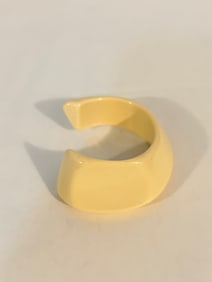 Vintage white acrylic cuff wide Bracelet Sz 7