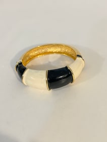 Vintage black & white enamel hinged Bracelet Sz 7