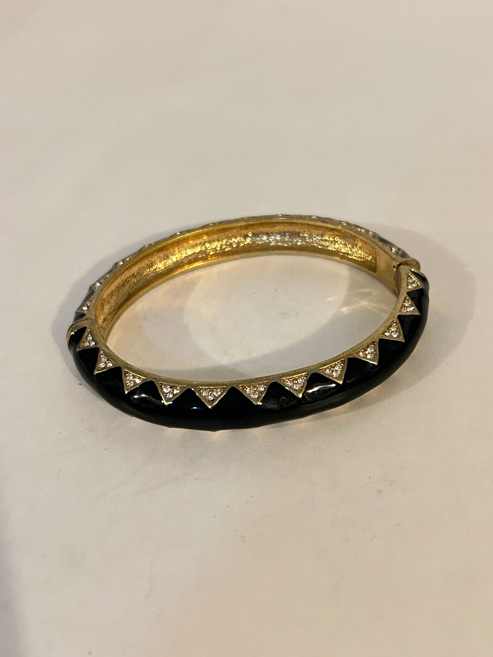 Vintage black enamel rhinestone hinged Bracelet Sz 7 (1 of 4)