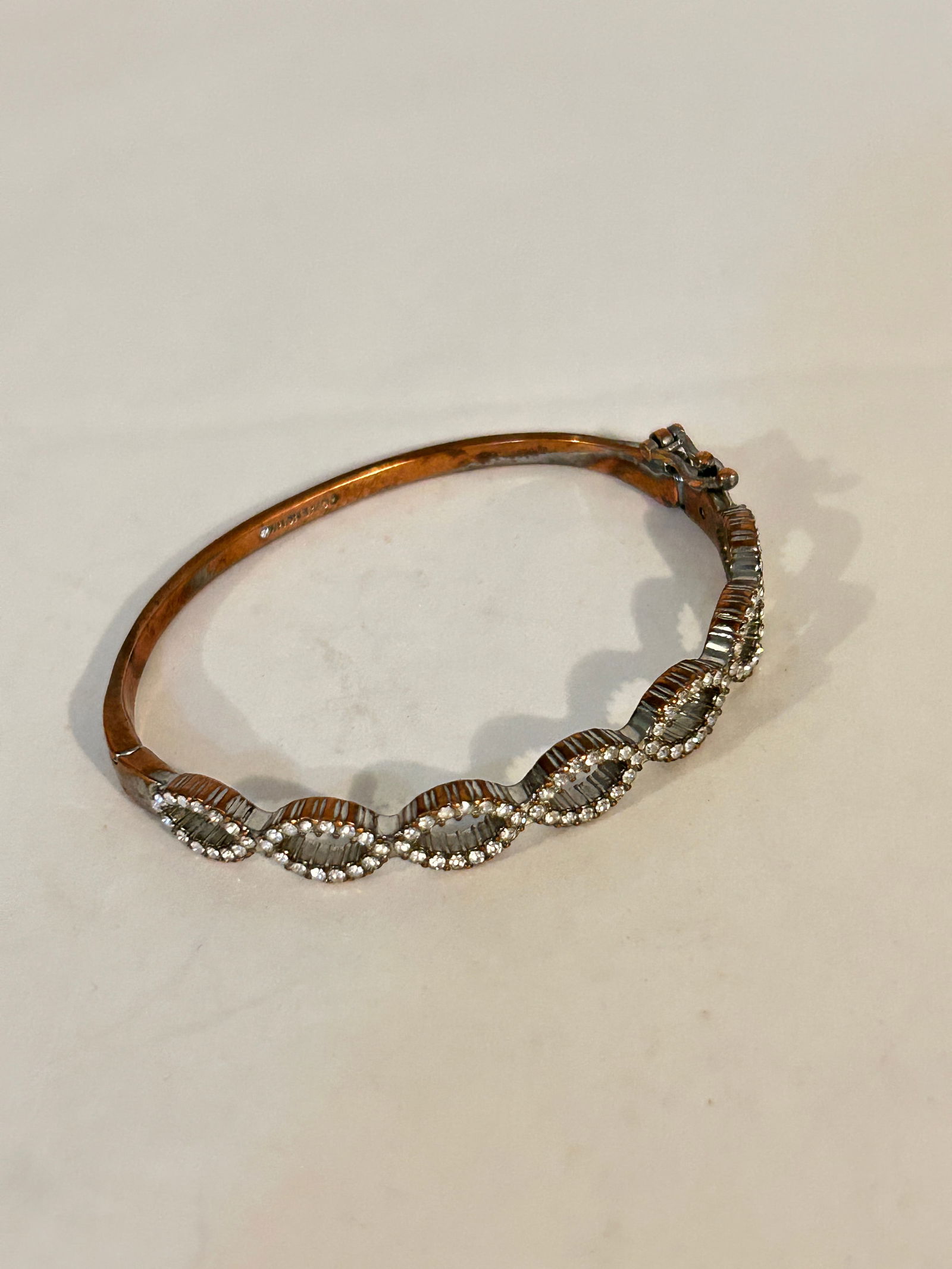 Vintage Givenchy old rhinestone hinged Bracelet Sz 7 (1 of 4)