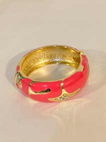 Vintage pink enamel gold tone hinged Bracelet Sz 8
